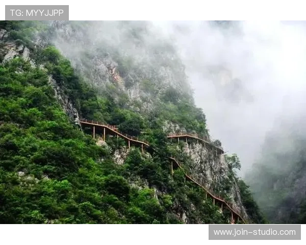 畅游大阳城入口，领略这里独特人文景观与自然风光的完美结合